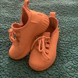 Rose pink todfler sneakers